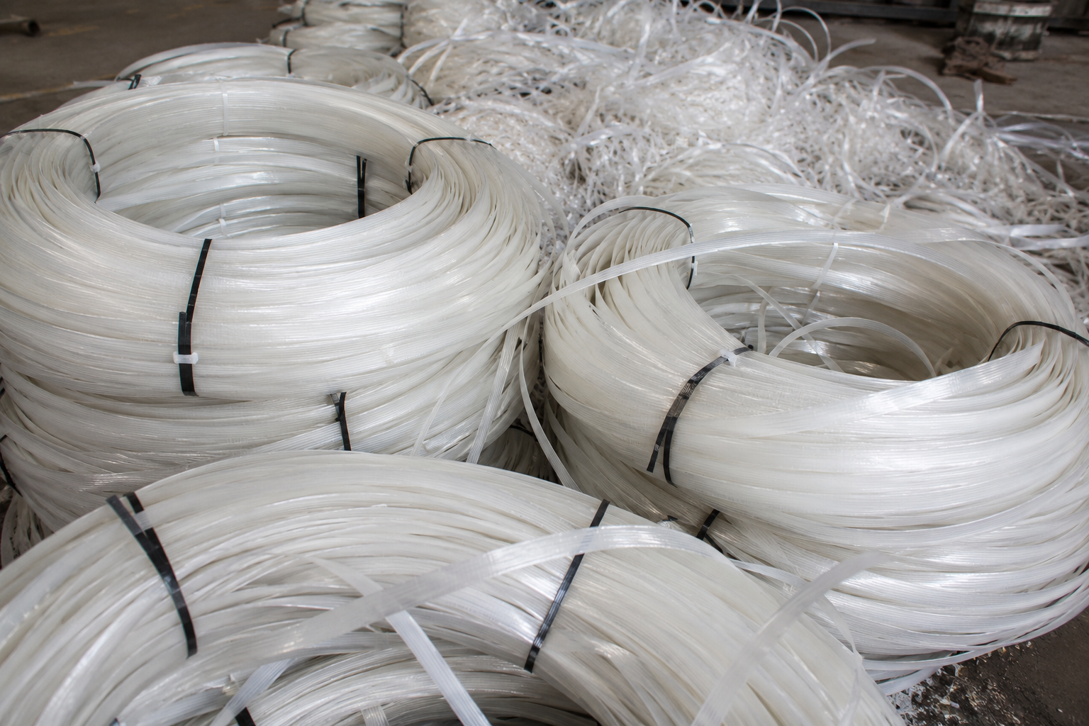 What Happens to PET & Composite Straps After Use? A Recycling Breakdown